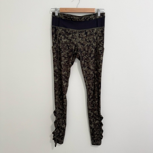 Lululemon Speed Tight III in Mystic Jungle Fatigue Green - Picture 2 of 8